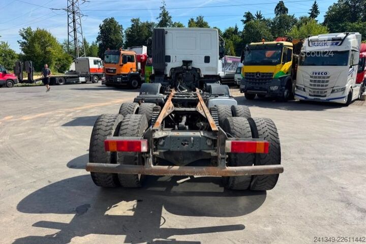 LKW-Fahrgestell IVECO 410T45 Trakker 8x4