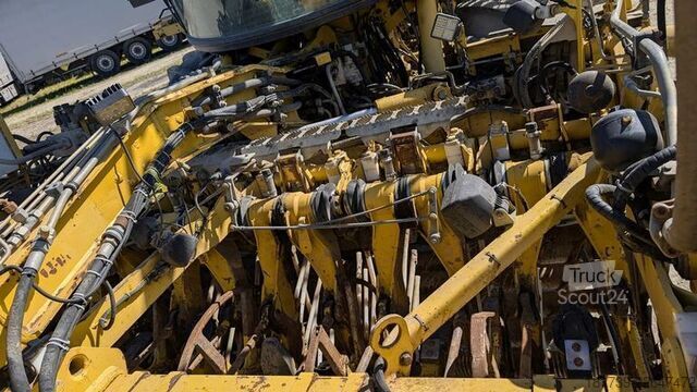 Sklízecí stroj na řepu Ropa TIGER V8-3 beet harvester / 6000 MTH