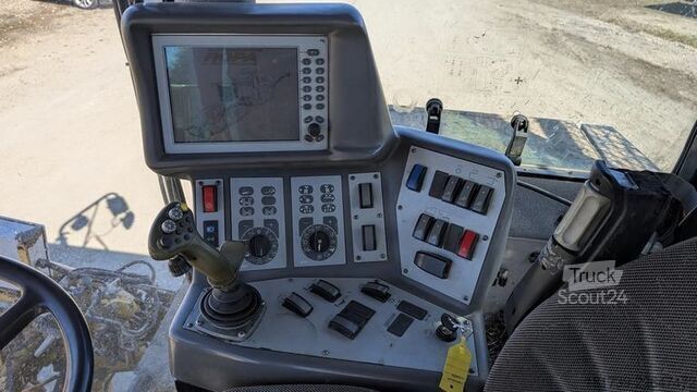 Sklízecí stroj na řepu Ropa TIGER V8-3 beet harvester / 6000 MTH