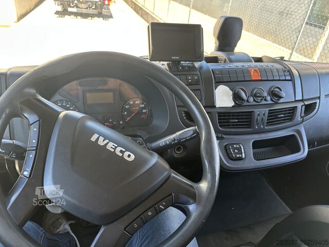 Ciężarówka z platformą i plandeką Iveco ML 140 E 28 P