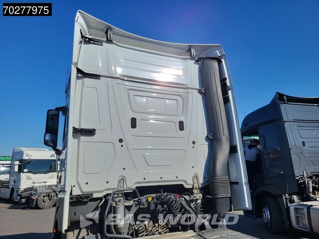 Standaard trekker Mercedes Actros 1851 Actros 4X2 BigSpace 2x Tanks
