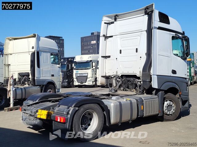 Standaard trekker Mercedes Actros 1851 Actros 4X2 BigSpace 2x Tanks