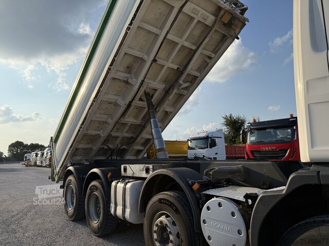 Basculantă Scania R420 KIPPER 20cbm Bordmatik 8x4 40Ton