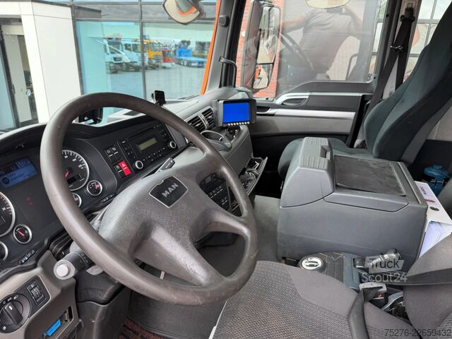 Volquete con grúa MAN TGS 26.400 6x6 Kipper / Z kraan  Euro 6