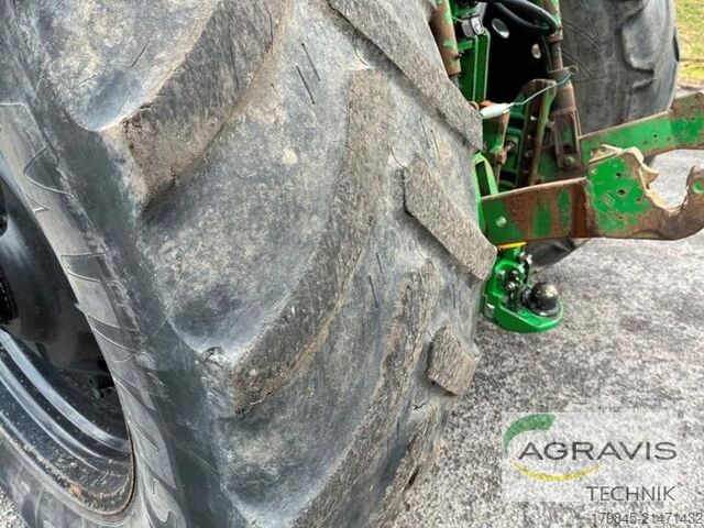 Tracteur John Deere 7810