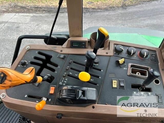 Tracteur John Deere 7810