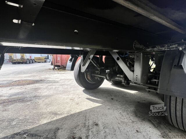 Brandalı açık römork Fliegl TPS135  13,5 t Tandemplanenanhänger, neuwertig