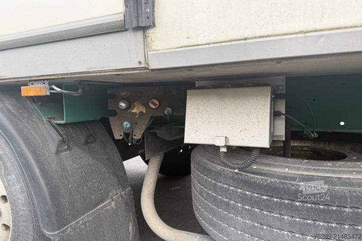 Hladilna polprikolica  SVKA24P10(33) Carrier 1850 / Swiss-Vehicle