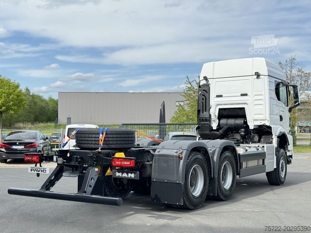 Podwozie ciężarówki MAN TGS 33 520 6x6 BL Fahrgestell SOFORT VERFÜGBAR!!