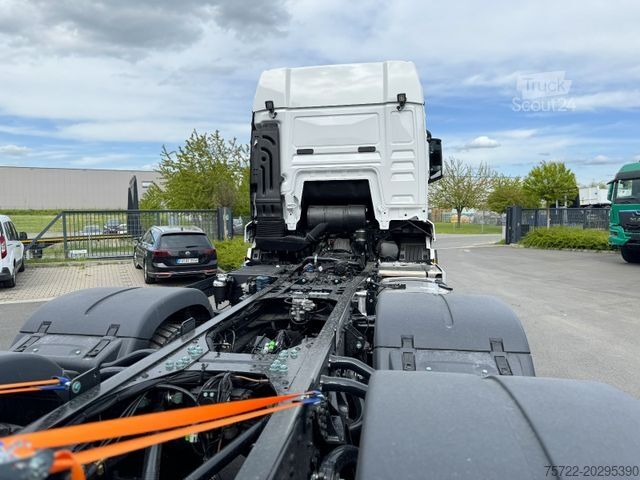 Podwozie ciężarówki MAN TGS 33 520 6x6 BL Fahrgestell SOFORT VERFÜGBAR!!