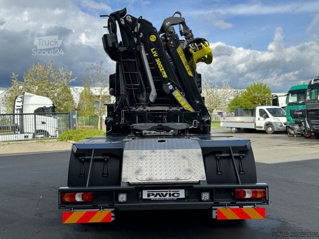 Samochód do przewozu drewna MERCEDES-BENZ AROCS 3353 6x4 LANGHOLZ TAJFUN LIV 300Z 9,6