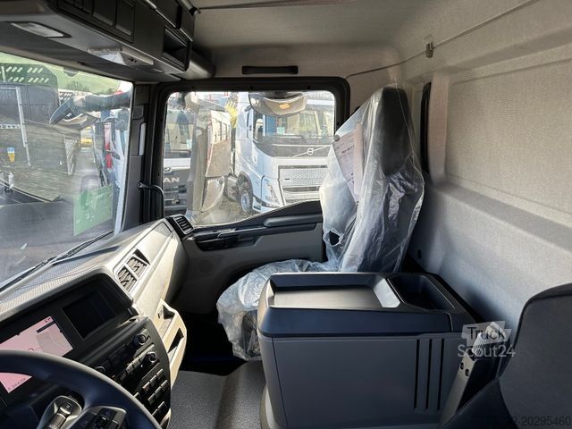 Τρίπλευρο ανατρεπόμενο φορτηγό MAN TGM 18.320 4x4 BB  KRANKIPPER  FASSI F195A.2.24