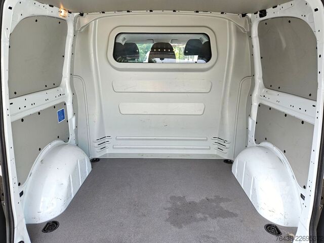 Panelová dodávka MERCEDES-BENZ Vito 114 CDI MIXTO|KOMPAKT|AHK|TÜV,BREMSEN,ÖLneu