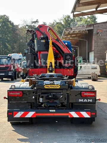 Tovornjak s kavljem za kontejnerje MAN TGS 35.430 8x4 BL Palfinger PHT20 & PK37.002Tec7