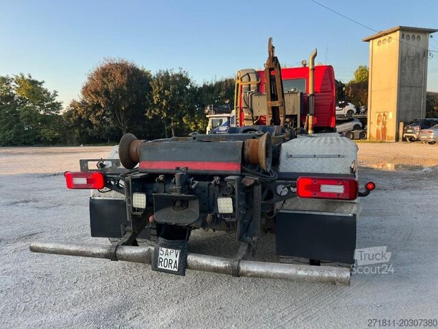 Kanca kasalı yük kamyonu (roll-off) VOLVO VOLVO FMX460 SCARRABILE 8X4