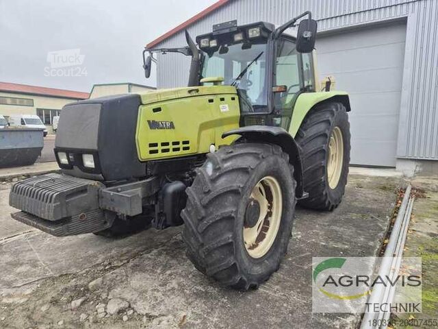 Tractor Valtra 8550
