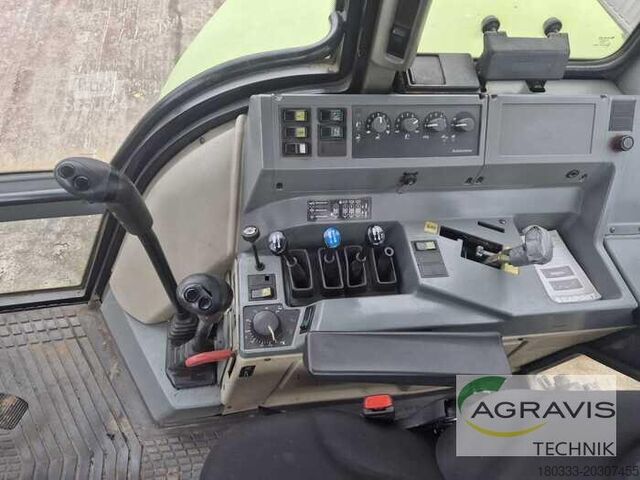 Tractor Valtra 8550