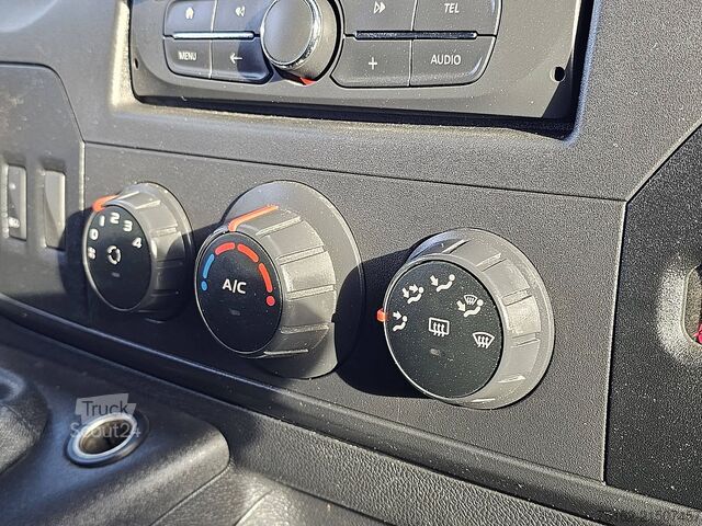 Korkeakattoinen farmari RENAULT MASTER 2.3 DCI 130 L2H2