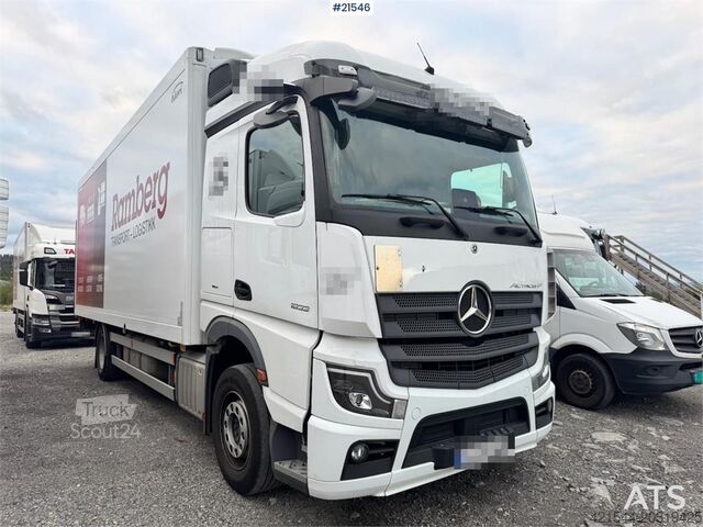 Mercedes-Benz Actros 1833 4x2 tam yan açılır kutu kamyon. Mercedes-Benz Actros 1833 4x2 Box truck w/ Full side opening.