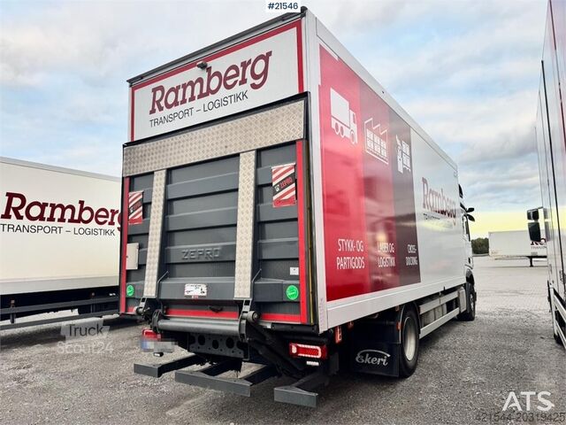 Mercedes-Benz Actros 1833 4x2 tam yan açılır kutu kamyon. Mercedes-Benz Actros 1833 4x2 Box truck w/ Full side opening.