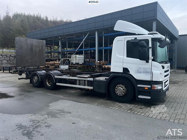 Chassis cab Scania P420 6x2 chassis w/ lift repair object