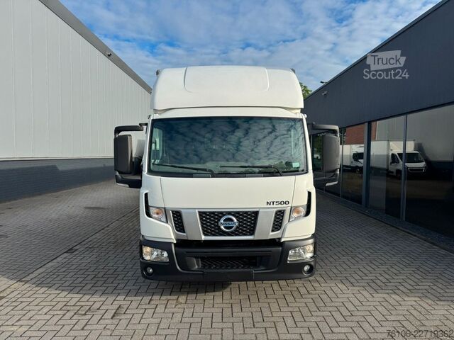 Furgons ar kasti NISSAN NT500 56.15 Koffer mit LBW*Ahk*nur 34.800 km *