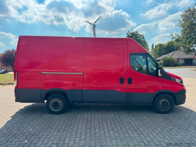 Skåpbil IVECO Daily 35S16 Hi-Matic Kastenwagen L2H2*2 Stück*