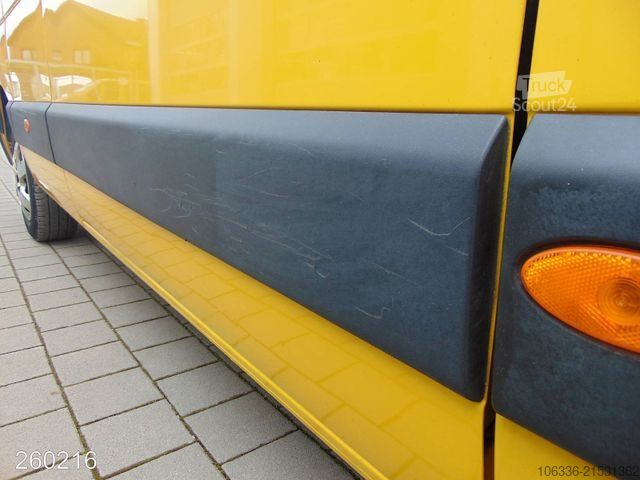 Komercijalno vozilo sa visokim krovom RENAULT Master 2.3 dCi 135 L3H2 -Kamera-
