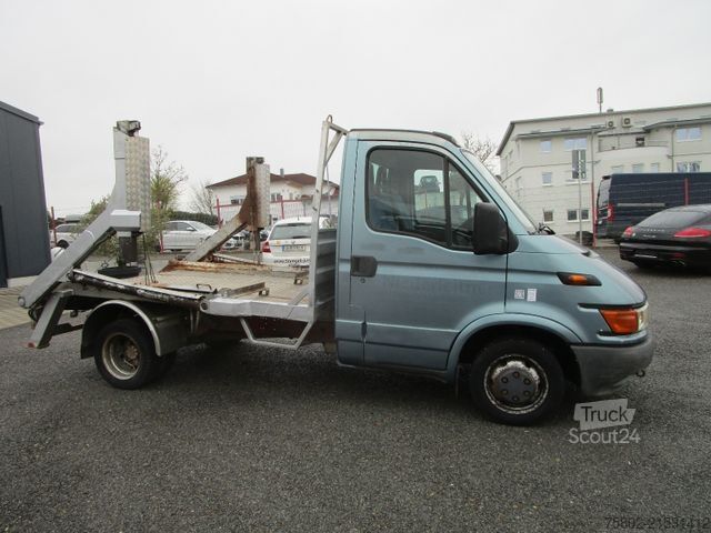 Transporter mit Kipper IVECO Daily 35C13  *Teleskop Absetzkipper+AHK+3-Sitze*