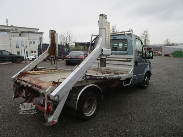 Transporter mit Kipper IVECO Daily 35C13  *Teleskop Absetzkipper+AHK+3-Sitze*