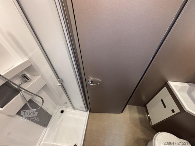 Polintegriran avtodom BÜRSTNER Lyseo TD Harmony Line 644 G *Solar*Automatik*