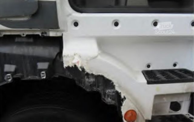 Volume tractor unit MAN TGX 18.480 Unfallschaden/damaged Intarder Mega