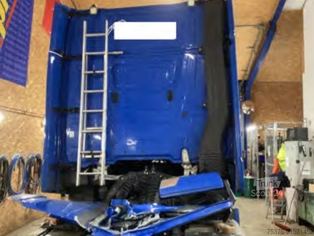 Standard tractor unit MERCEDES-BENZ Actros 1851 4x2 Unfallschaden/damaged