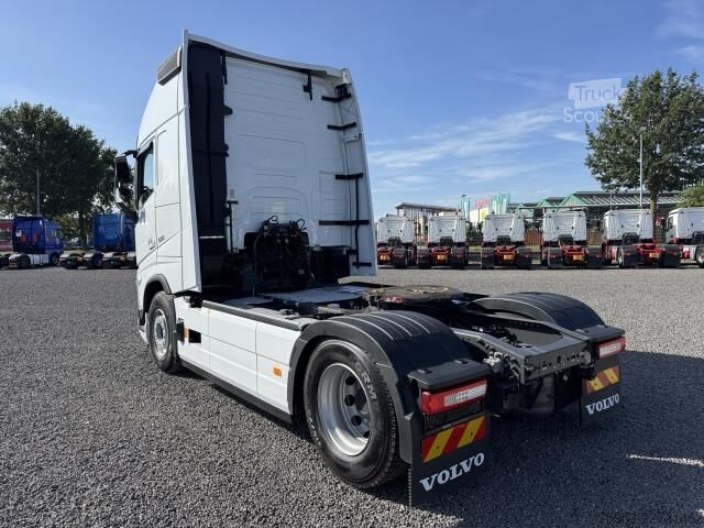 Tractora standard Volvo FH 500 Globe XL Retarder I-Park Cool Leder GSR