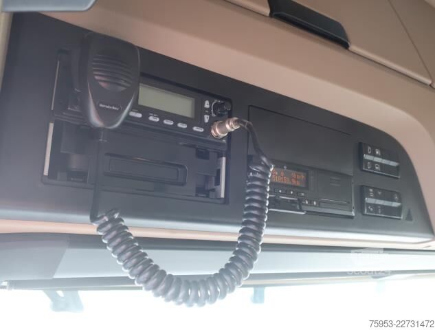 Стандартний тягач Mercedes-Benz 1851 LS Actros Gigaspace Retarder Standklima PTO