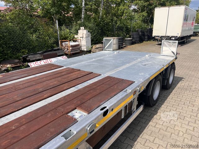 Remorque porte-engins surbaissée Möslein T4 VB H1 gerade  neuer 4 Achs Tieflader gerade hydraulischen Rampen