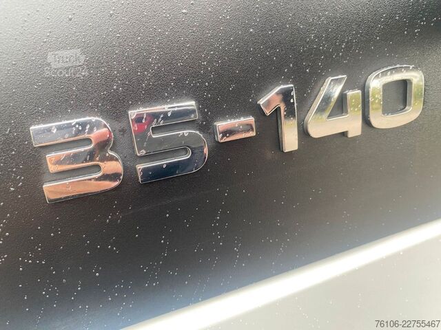 Кутиевиден ван IVECO Daily 35C14 Hi-Matic Koffer mit Ladebordwand