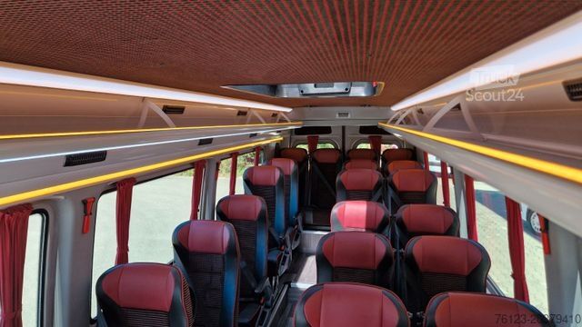 Minibus MERCEDES-BENZ 517 Lord Comfort XXL Lagerfahrzeug 23 SS