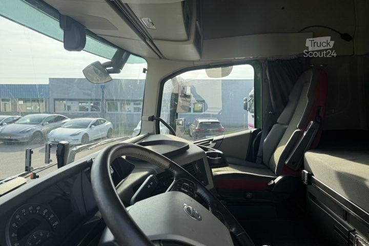 Trattore stradale standard Volvo FH-460 4x2T Retarder / Swiss-Vehicle