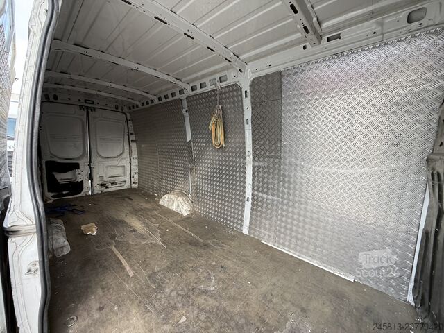 Kastenwagen Iveco Daily 35-150