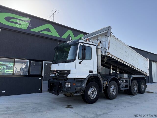 Camión volquete trilateral Mercedes-Benz Actros 4151K Kipper 20cbm 8x4 Euro4