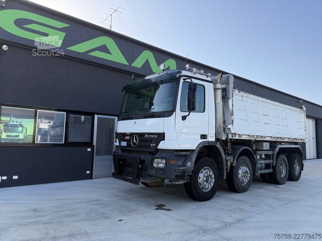 Camión volquete trilateral Mercedes-Benz Actros 4151K Kipper 20cbm 8x4 Euro4