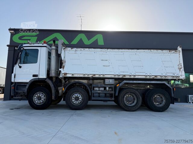 Camión volquete trilateral Mercedes-Benz Actros 4151K Kipper 20cbm 8x4 Euro4