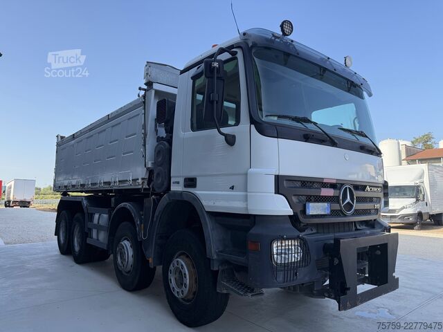 Camión volquete trilateral Mercedes-Benz Actros 4151K Kipper 20cbm 8x4 Euro4