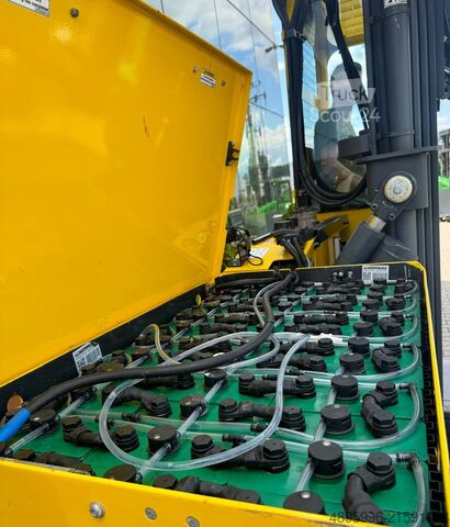 رافعة شوكية رباعية الاتجاهات Combilift C2500 EST /Only 1451 hours/ Battery 81%