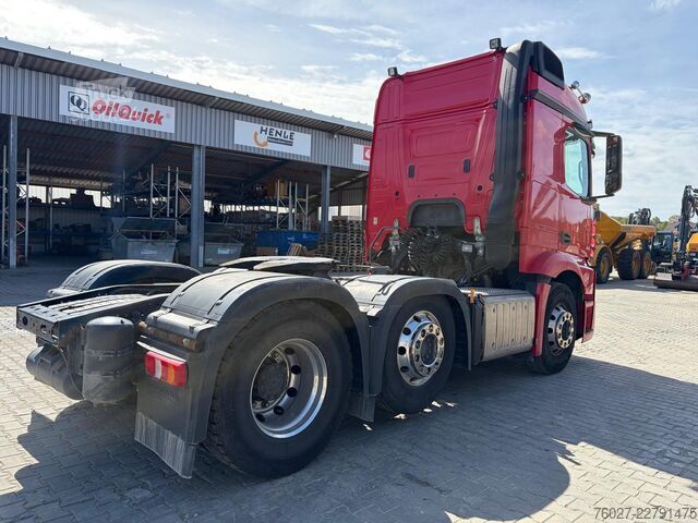 Standarta vilcējs Mercedes-Benz Actros 2551