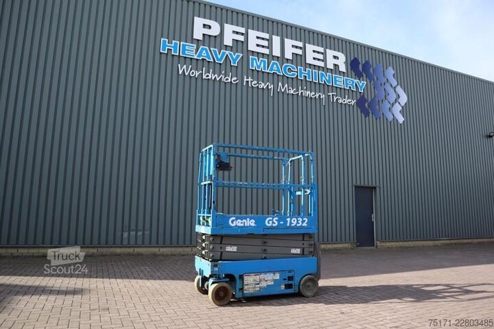 Žirklinis keltuvas Genie GS1932 Electric, Working Height 7.8 m, 227kg Capac