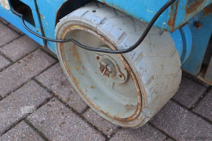 Žirklinis keltuvas Genie GS1932 Electric, Working Height 7.8 m, 227kg Capac