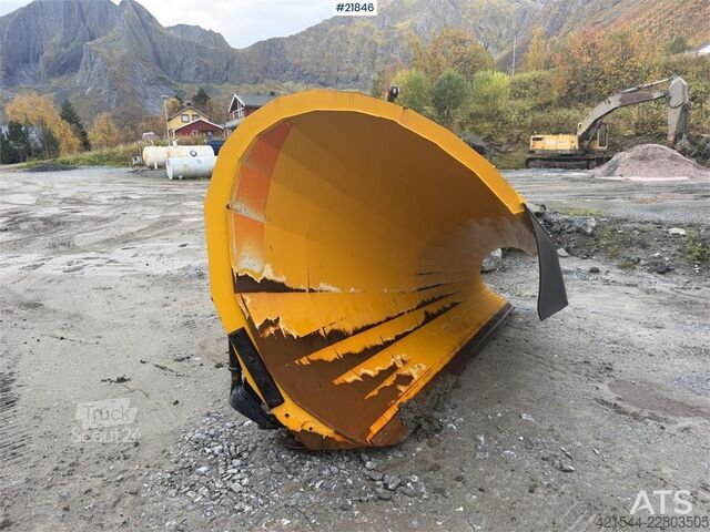 Øveraasen DEHS 285 plug za sneg  Øveraasen DEHS 285 snow plow