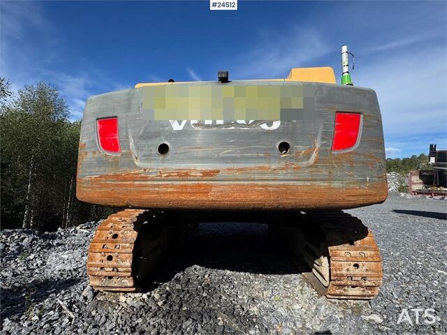 Paletli ekskavatör Volvo EC700C Tracked Excavator – Digging Bucket and Soos